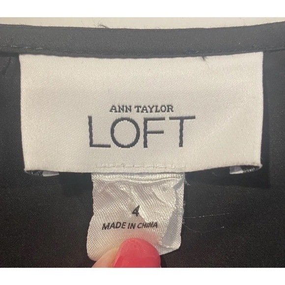 Ann Taylor Loft Black Crepe Sleeveless Ruffled Dress Womens‎ Size 4 (915) - Picture 4 of 5